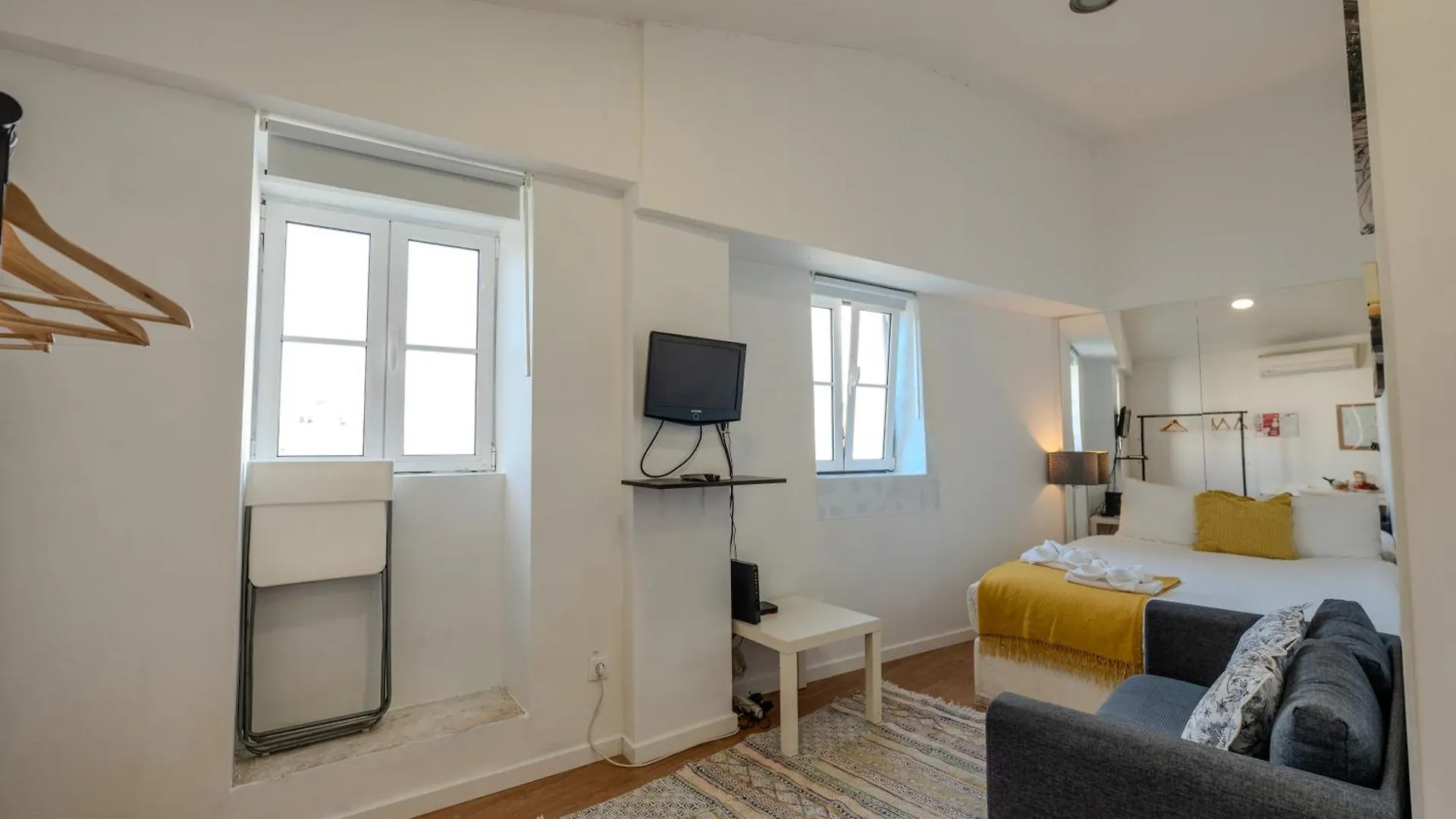 Studio Mouraria, Lisbon Center, Tram & Metro 0*,  Portugal